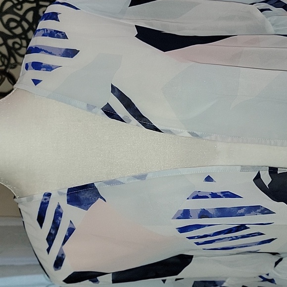 Torrid Chiffon Geometric Blue White Open Front Kimono Women's Size Medium/Large - Picture 10 of 14